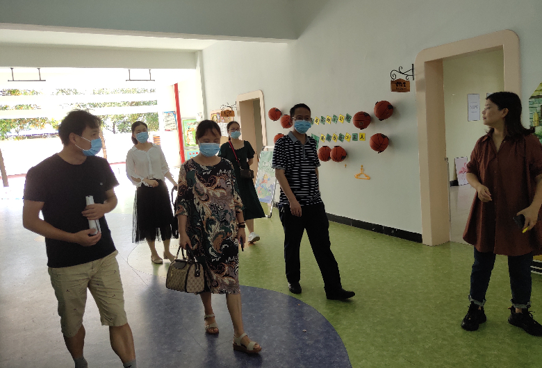 市示范家长学校验评在高亭镇中心幼儿园_副本.jpg